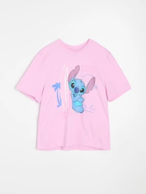 Sinsay - Bawełniana koszulka z wakacyjnym nadrukiem Stitch - fioletowy