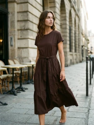 Sinsay - Bawełniana sukienka midi z efektem stopniowania i paskiem - brązowy