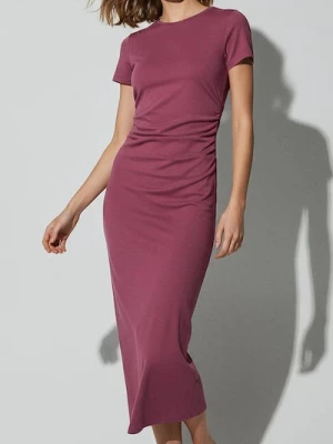 Sinsay - Bawełniana sukienka midi z marszczeniem po bokach - różowy