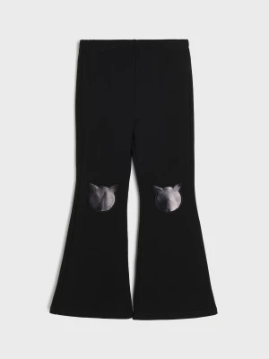 Sinsay - Bawełniane legginsy flare z ozdobnymi naszywkami - czarny
