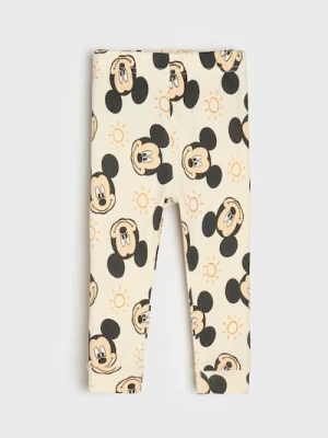 Sinsay - Bawełniane legginsy ze wzorem Mickey Mouse - kremowy