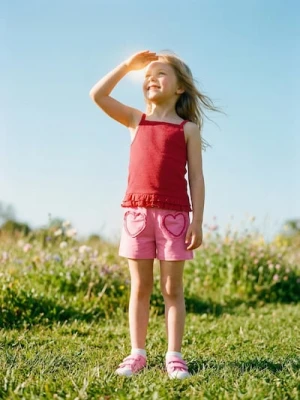 Sinsay - Bawełniane szorty French Terry z naszywanymi sercami z popeliny - różowy