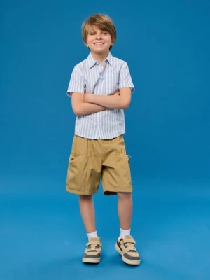 Sinsay - Bawełniane szorty z kieszeniami cargo - beżowy