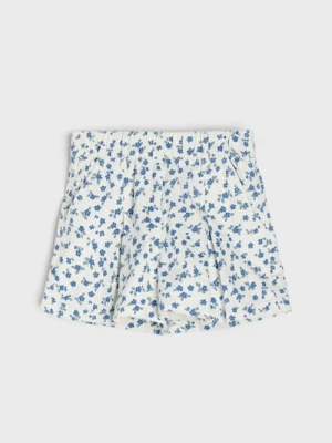 Sinsay - Bawełniane szorty z plisami z przodu we wzór kwiatowy - biały