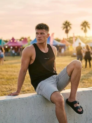 Sinsay - Bawełniany tank top sportowy z napisem - czarny