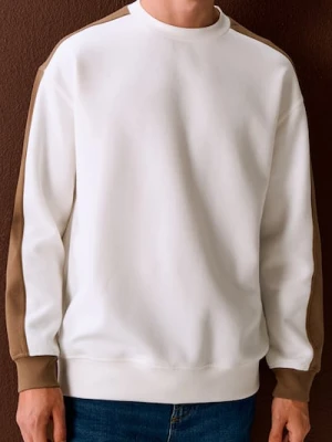 Sinsay - Bluza crewneck z lampasami - kremowy