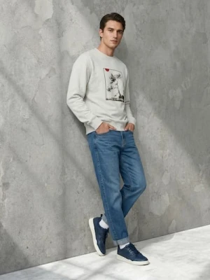 Sinsay - Bluza crewneck z nadrukiem comfort - beżowy