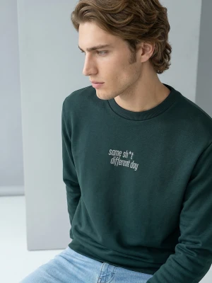 Sinsay - Bluza crewneck z nadrukiem - zielony
