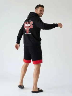 Sinsay - Bluza z kapturem z nadrukiem Chicago Bulls NBA - czarny