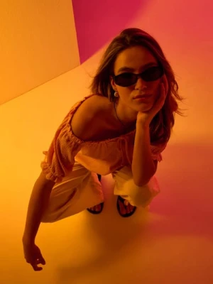 Sinsay - Bluzka hiszpanka z dekoracyjną koronką - różowy