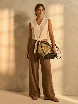 Sinsay - Bluzka koszulowa bez rękawów - kremowy