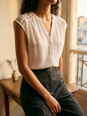 Sinsay - Bluzka koszulowa z ozdobną koronką - biały