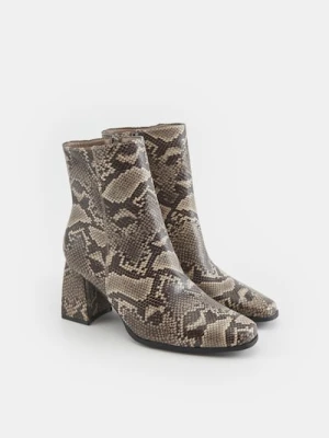 Sinsay - Botki na obcasie - beżowy