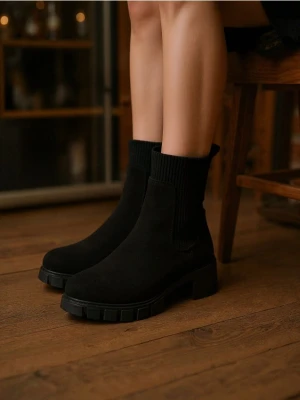 Sinsay - Botki z imitacją zamszu - czarny