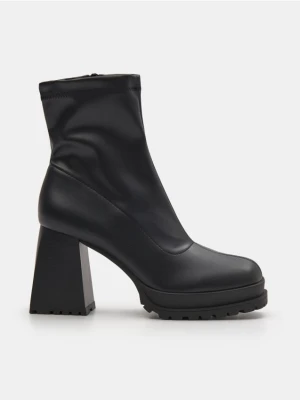 Sinsay - Botki z imitacji skóry - czarny