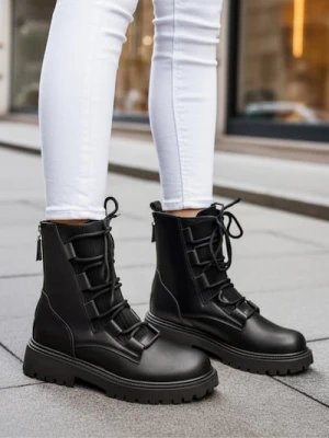 Sinsay - Botki z imitacji skóry - czarny