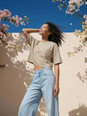 Zdjęcie produktu Sinsay - Crop top z ozdobnymi muszelkami - beżowy