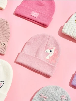 Sinsay - Czapka beanie z nadrukiem jednorożca - różowy