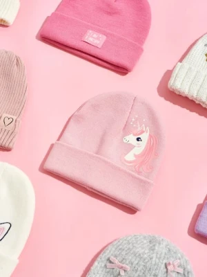 Sinsay - Czapka beanie z nadrukiem jednorożca - różowy