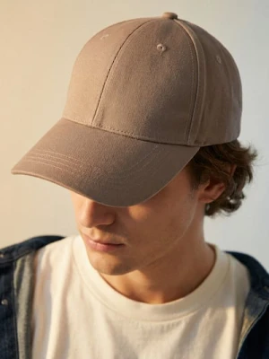 Sinsay - Czapka z daszkiem - beżowy