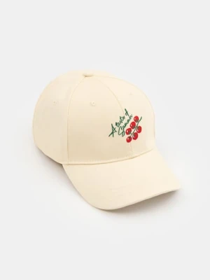 Sinsay - Czapka z daszkiem z haftem pomidorów - kremowy