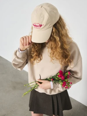 Sinsay - Czapka z daszkiem z haftowanym napisem - kremowy