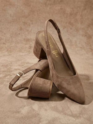 Sinsay - Czółenka na obcasie ze skórzaną wkładką z imitacji zamszu - brązowy