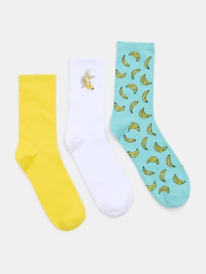 Sinsay - Długie skarpetki z bawełną z motywem bananów 3 pack - wielobarwny
