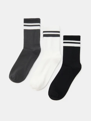 Sinsay - Długie skarpetki z paskiem 3 pack - wielobarwny