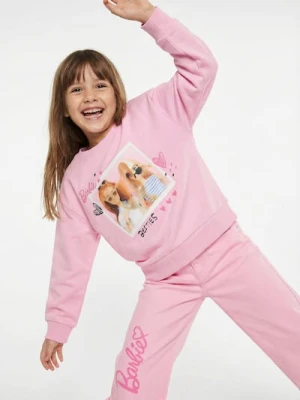 Sinsay - Dresowa bluza crewneck z nadrukiem Barbie - różowy