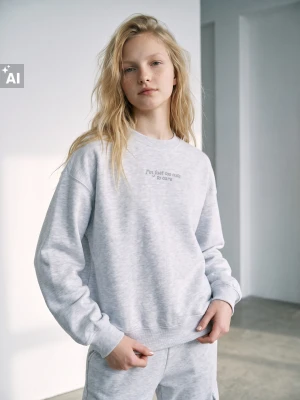 Sinsay - Dresowa bluza crewneck z napisem - szary