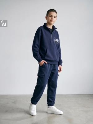 Sinsay - Dresowa bluza half-zip z napisem Los Angeles - granatowy