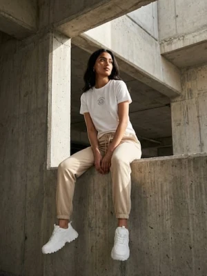 Sinsay - Dresowe spodnie jogger terry - kremowy