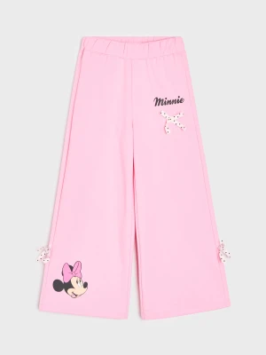 Sinsay - Dresowe spodnie wide leg z nadrukiem i kokardkami Minnie Mouse - różowy