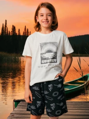 Sinsay - Dresowe szorty z wakacyjnym motywem - czarny