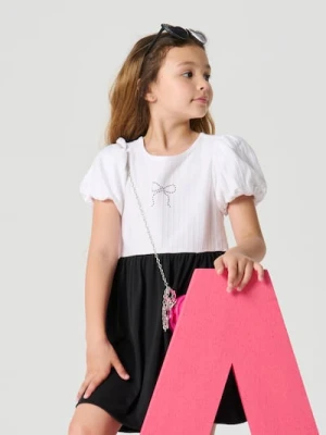 Sinsay - Dwukolorowa sukienka z bufkami i ozdobną kokardką - czarny