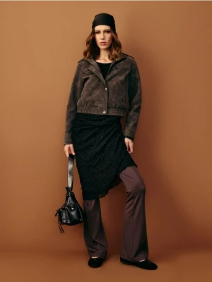 Sinsay - Dzianinowe spodnie flare z przeszyciami - brązowy