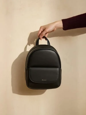 Sinsay - Elegancki plecak z imitacji skóry - czarny