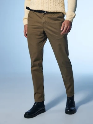Sinsay - Eleganckie spodnie chino z paskiem - brązowy