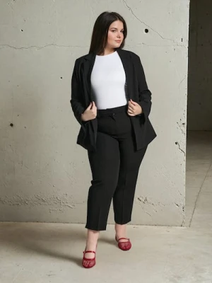 Sinsay - Eleganckie spodnie w kant PLUS SIZE - czarny