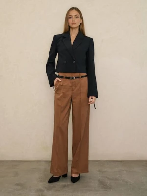 Sinsay - Eleganckie spodnie wide leg z paskiem - brązowy