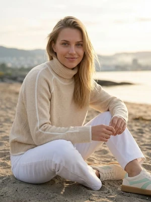 Sinsay - Golf z przeszyciami - kremowy