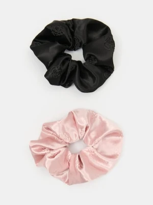 Sinsay - Gumki do włosów scrunchie z tłoczonym wzorem kwiatowym 2 pack - wielobarwny