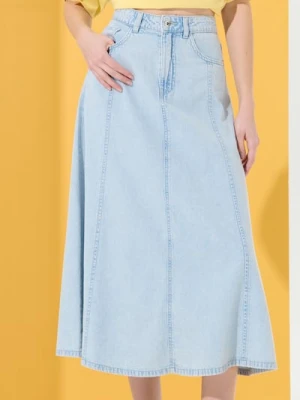Sinsay - Jeansowa rozkloszowana spódnica midi - niebieski