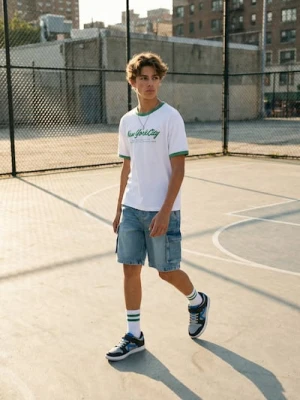 Sinsay - Jeansowe szorty cargo z gumką w pasie - niebieski