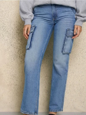 Sinsay - Jeansy cargo - niebieski