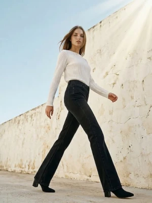 Sinsay - Jeansy flare mid waist - czarny