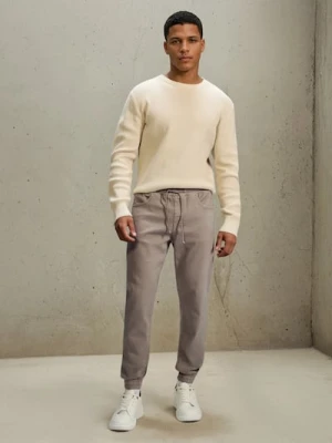 Sinsay - Jeansy jogger - kremowy