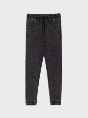 Sinsay - Jeansy jogger z efektem sprania - szary