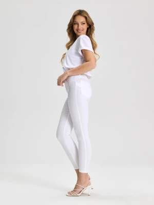 Sinsay - Jeansy mid waist - kremowy
